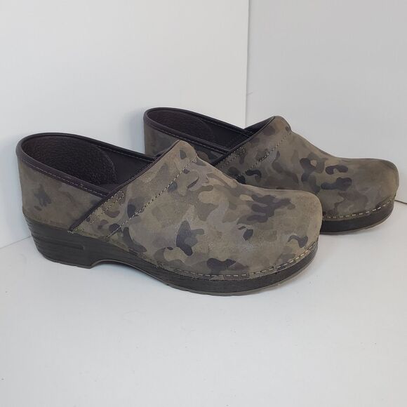 Dansko Womens Professional Suede Camo Soft Clogs Size 40 EU 8.5 US Nurse - Picture 4 of 7